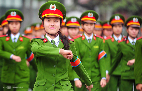 Nằm mơ thấy công an bắt (Giải mã điềm báo)