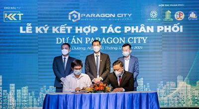 Tưng bừng lễ ký kết hợp tác phân phối và đào tạo dự án Paragon City
