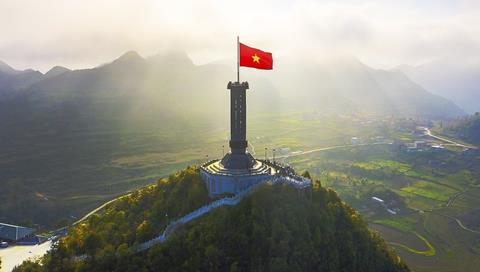 Điểm cực bắc của nước ta thuộc tỉnh nào?