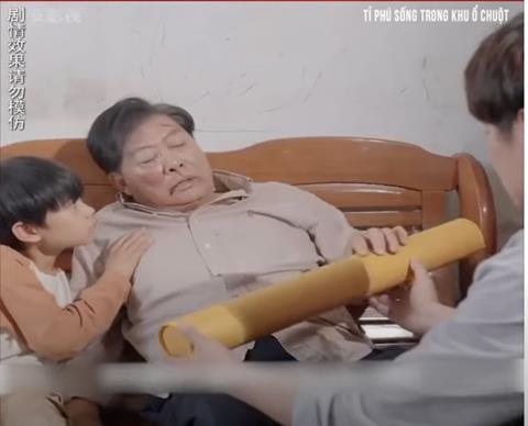 Xem Phim Tỷ Phú Sống Trong Khu Ổ Chuột 2025 (Trọn Bộ Tập 1,2,3,4,5)