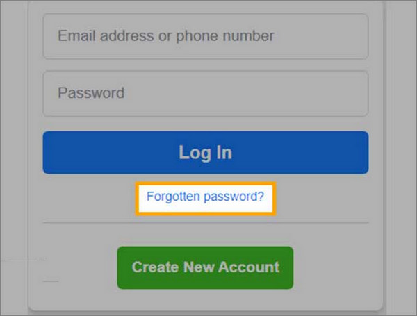 Truy cập trang Facebook và nhấn chọn Forgotten Password