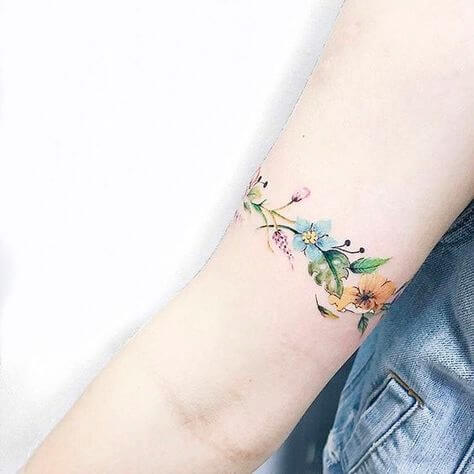 Hình xăm mini vòng hoa đẹp cho nữ