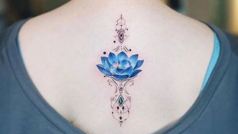 Hình xăm bông sen xanh lam mini mới lạ dành cho phụ nữ đẹp, cá tính