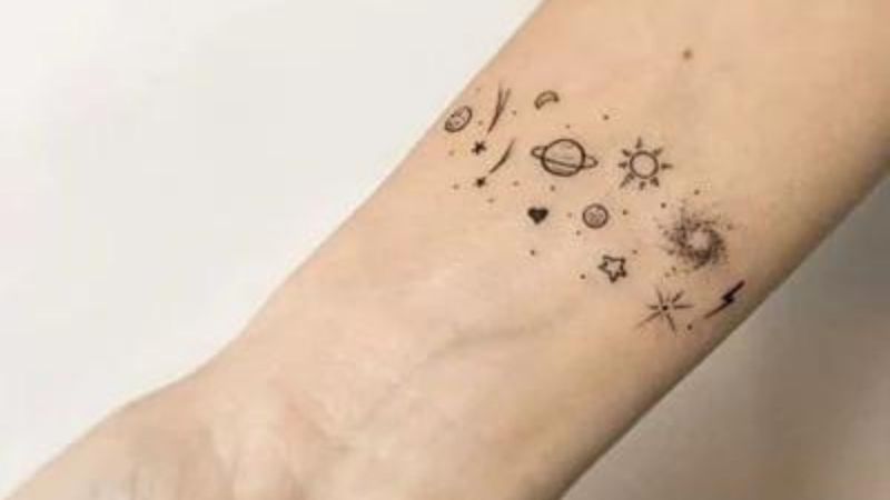 Hình xăm vòng tay Galaxy đơn giản