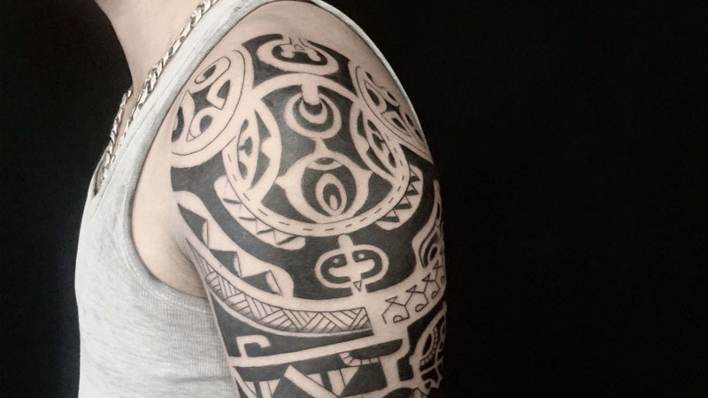 Hình xăm maori với những biểu tượng vòng tròn quen thuộc như đại diện cho bộ tộc