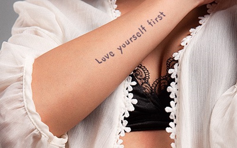 Love yourself first - yêu chính bản thân mình trước