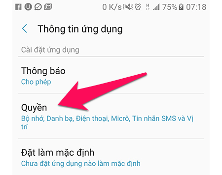 Tiếp tục nhấn vào mục “Quyền”.