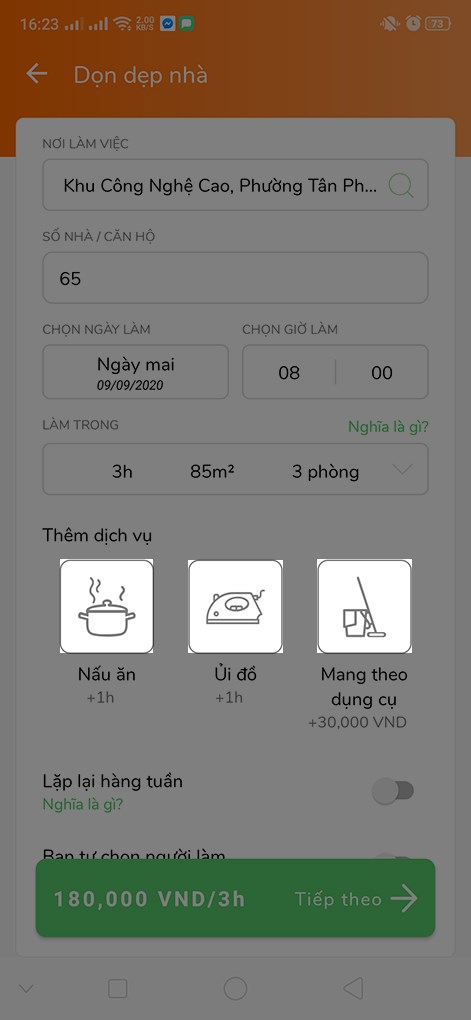 Bạn có thể thêm dịch vụ nấu ăn, ủi đồ hoặc mang theo dụng cụ vệ sinh bằng cách bấm chọn vào các biểu tượng tương ứng.