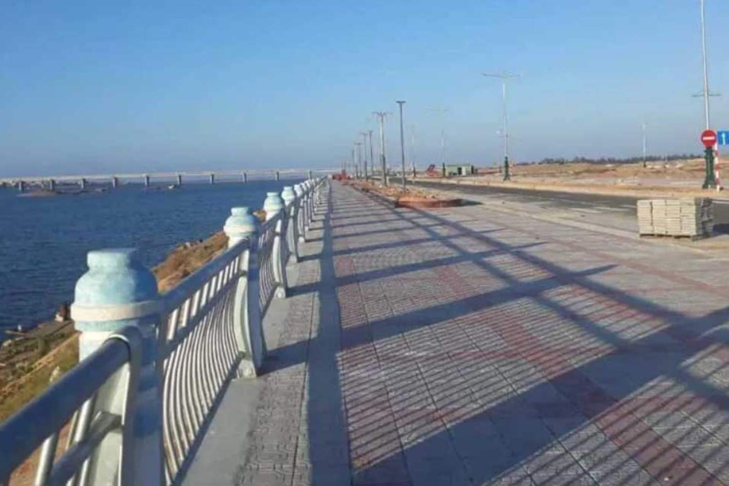 Sông Cầu Riverside