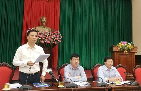 Phó chủ tịch UBND huyện Đông Anh Nguyễn Xuân Linh phát biểu tại hội nghị.