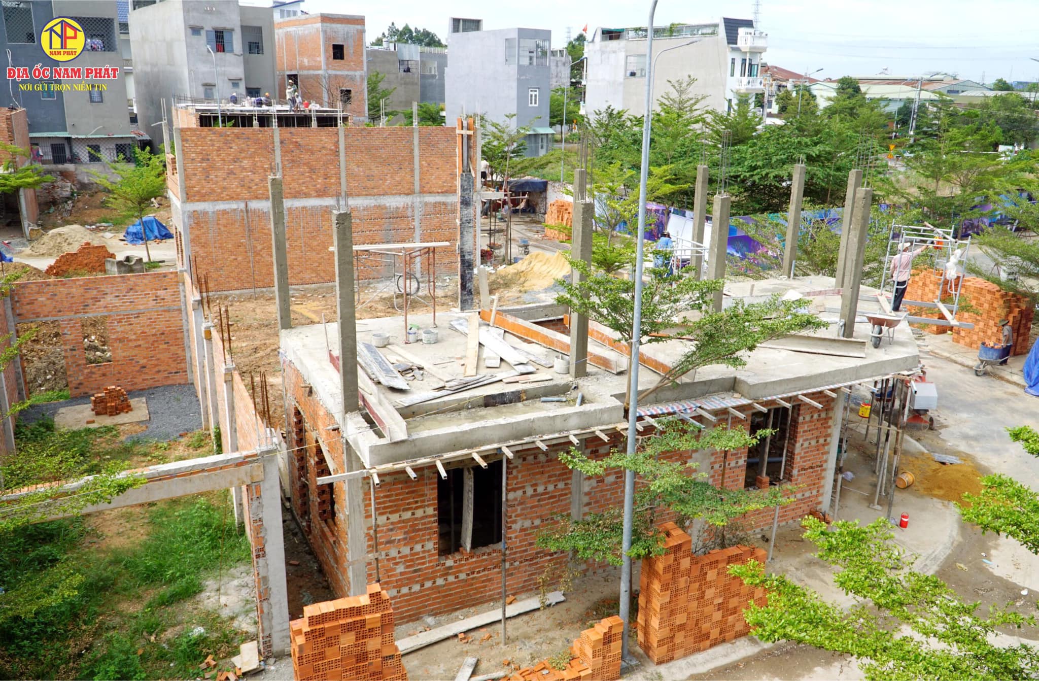 Hình ảnh thực tế tiến độ xây dựng dự án nhà phố Cozy House ngay trung tâm TP Thuận An