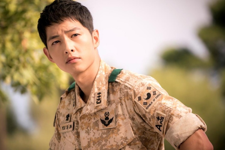 Ngôi sao hàng đầu Song Joong Ki đã ký hợp đồng độc quyền với History D&C