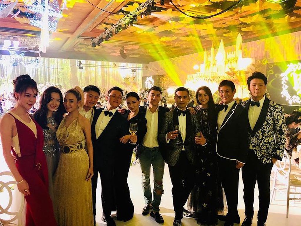 Seungri cũng tham dự đám cưới hoành tráng của Đỗ Hoàng Việt - thiếu gia thứ 2 của gia đình Tân Hoàng Minh được tổ chức tại Singapore vào tháng 1/2018.