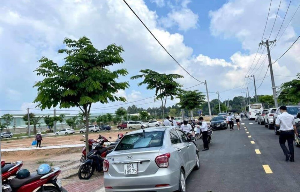 Khách hàng tham quan thực tế dự án Central Golden Land, tìm cơ hội đầu tư hiếm có tại trung tâm Bàu Bàng