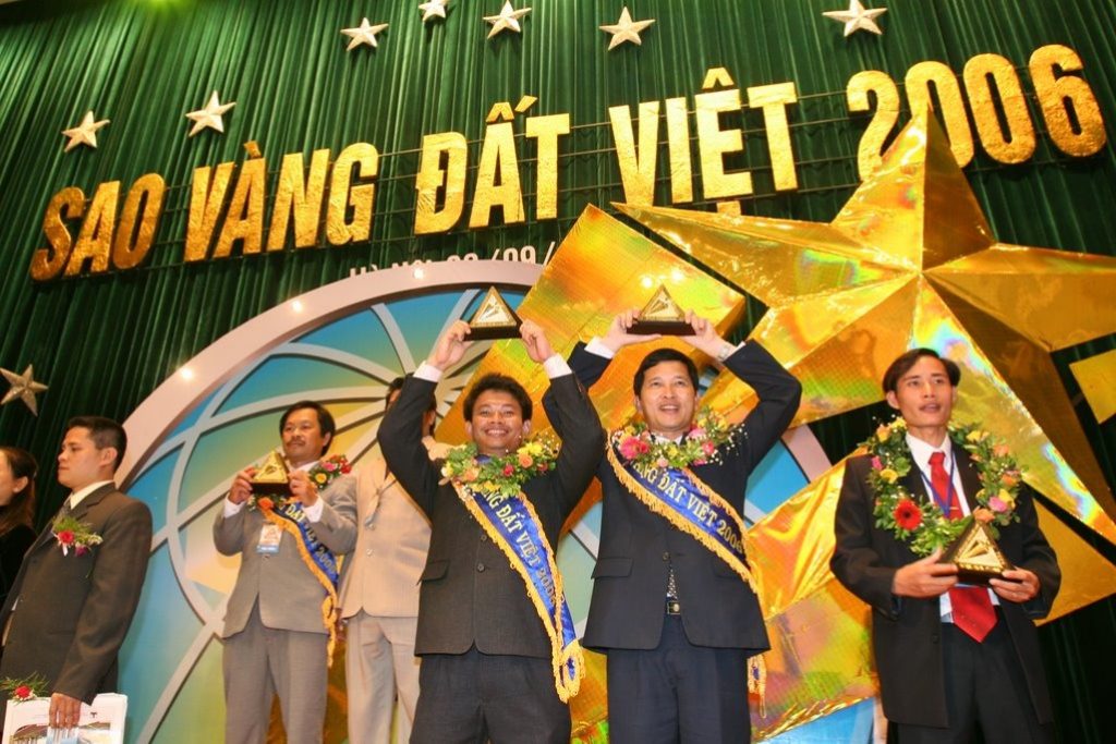Luật sư Phạm Thành Long đạt giải thưởng Sao Vàng Đất Việt