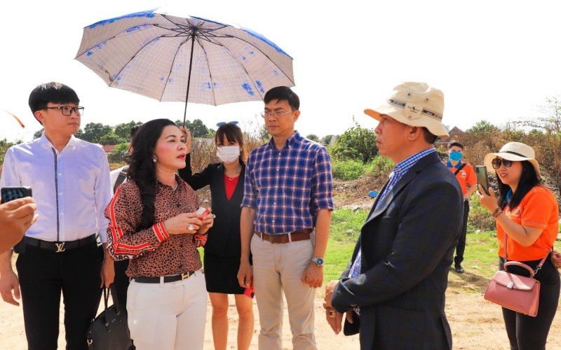 Hình ảnh tại lễ nhận bàn giao đất tại dự án Khu dân cư Hòa Lân