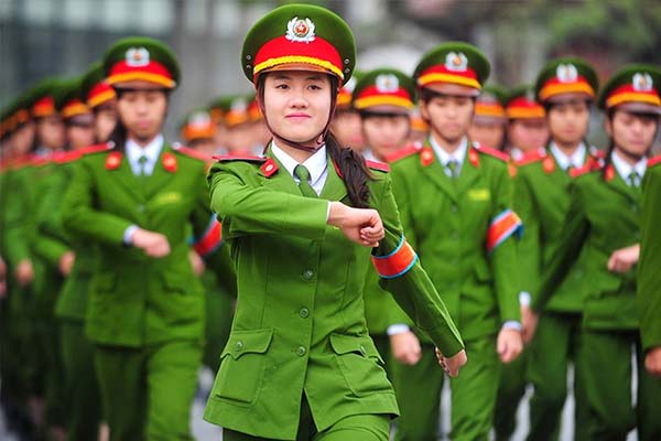 GameThuVi.Com - Mơ thấy công an 1