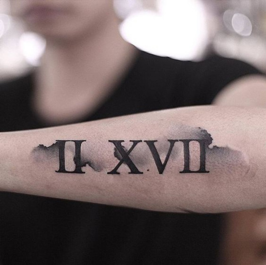 Hình xăm có chữ la tinh