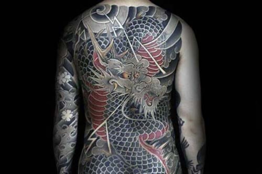 14152748-3-hinh-xam-yakuza-lung