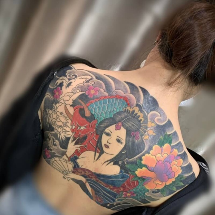 54 Hình xăm đẹp cho nữ ở lưng mà các bạn đang tìm  Tattoo Gà