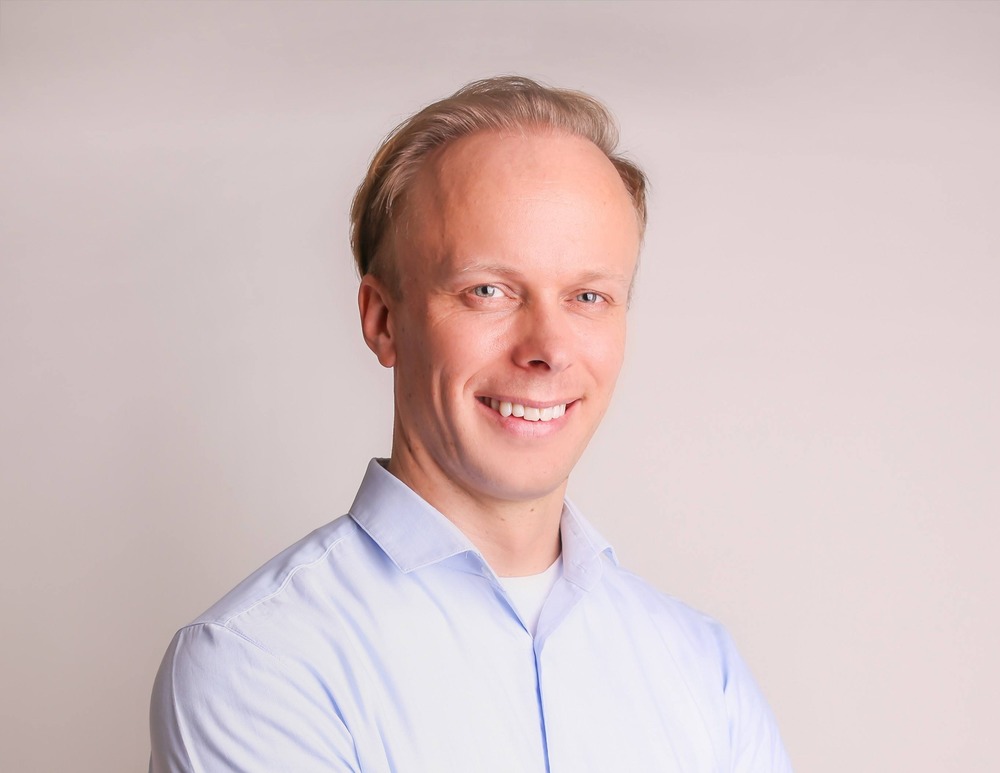 GameThuVi.Com - Shark Erik Jonsson - Vị “cá mập” ngoại quốc với profile xịn tại Shark Tank 1
