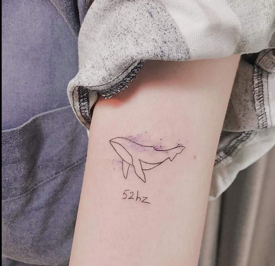 Cá voi xanh mang biểu tượng đặc  Mini Tattoo  YoungInk  Facebook