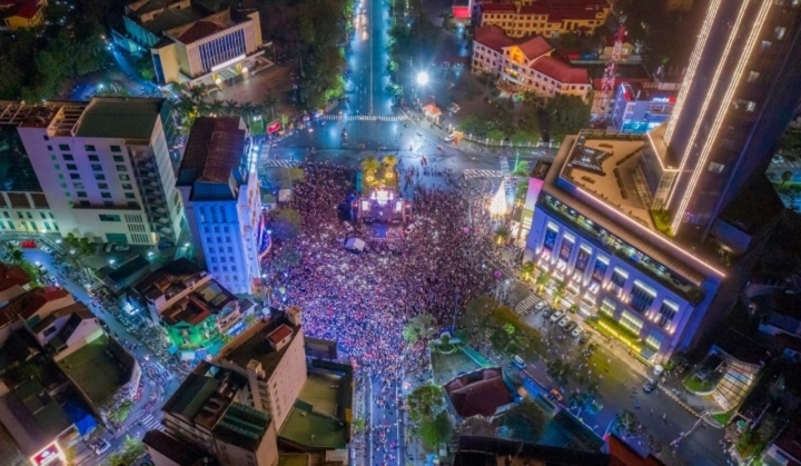 TP Huế tổ chức sự kiện Countdown - Chào năm mới 2023 tại khu vực ngã 6 Hùng Vương