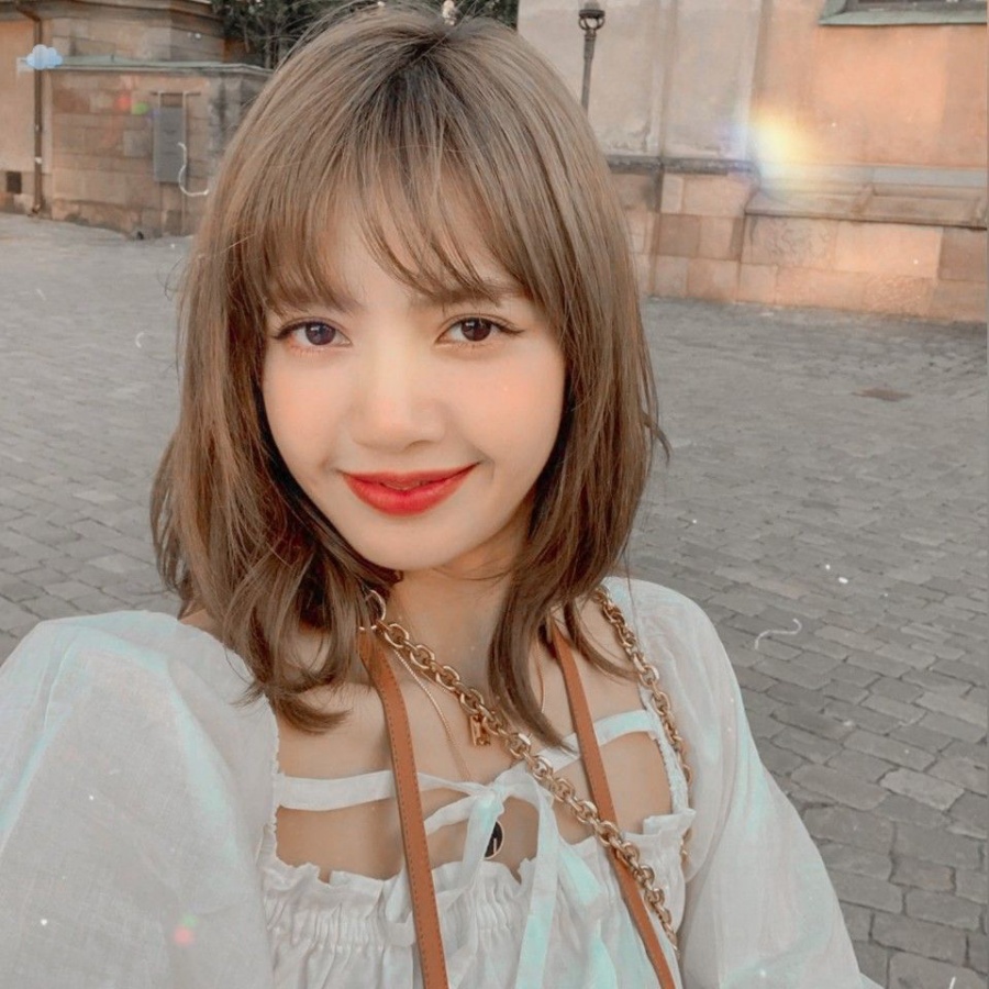 100 H nh Lisa p Nh t Cute c Y u Th ch Nh t