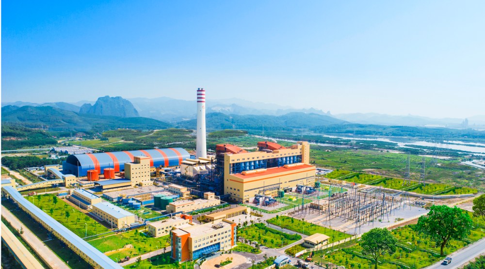 Nhà máy Nhiệt điện Thăng Long được xây dựng trong thời gian kỷ lục 3 năm, vốn đầu tư gần 19.000 tỷ đồng. Đây là Dự án nhà máy nhiệt điện công suất 600 MW đầu tiên ở Việt Nam do tư nhân thực hiện.