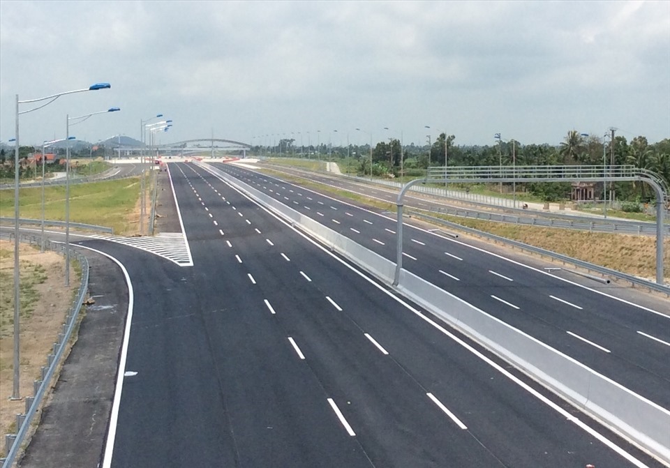 Đường cao tốc Gia Nghĩa (Đắk Nông)-Chơn Thành (Bình Phước) có tổng chiều dài khoảng 140 km.