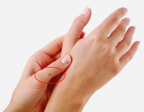 TIẾT LỘ ý nghĩa nốt ruồi ở lòng bàn tay