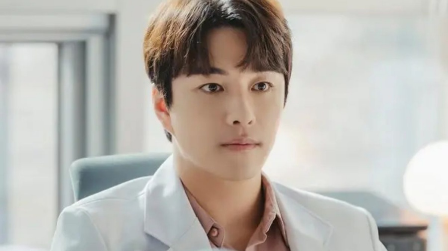 Min Woo Hyuk trong vai Roy Kim