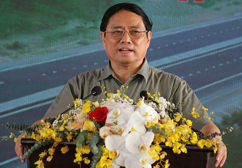 Ngày 29/4, Thủ tướng Phạm Minh Chính phát biểu tại lễ thông xe hai tuyến cao tốc.