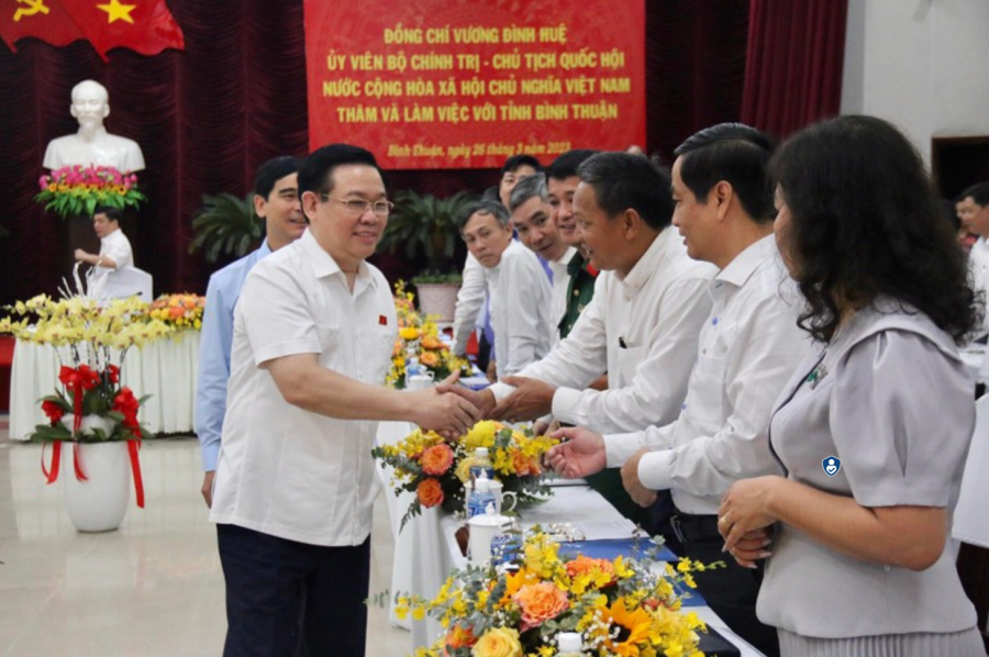 Chủ tịch Quốc hội làm việc với cán bộ chủ chốt tỉnh Bình Thuận. 
