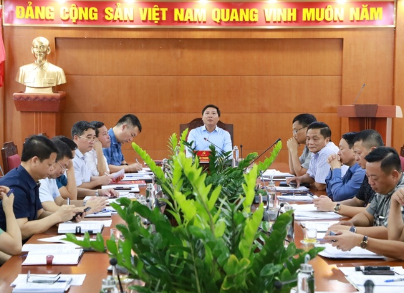 Ông Nguyễn Thanh Liêm - Bí thư Huyện ủy chủ trì Hội nghị.