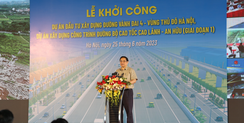 Thủ tướng Chính phủ Phạm Minh Chính phát biểu tại lễ khởi công.