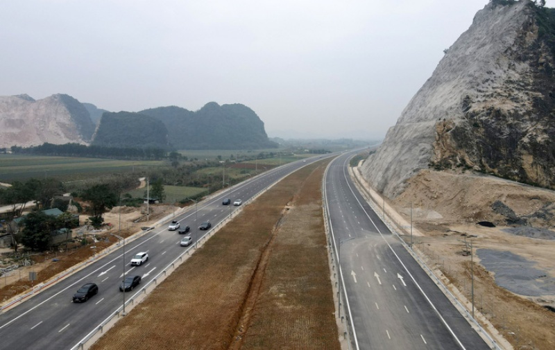 Đoạn đường dài 20 km thuộc dự án Mai Sơn - Quốc lộ 45 được thông xe tạm