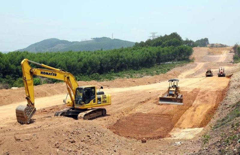 Hà Tĩnh khẩn trương bàn giao mặt bằng cho chủ đầu tư cao tốc Bắc - Nam