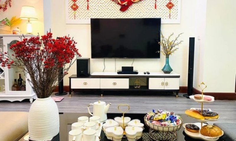 Trang trí nhà ngày Tết với bộ ấm trà đón khách