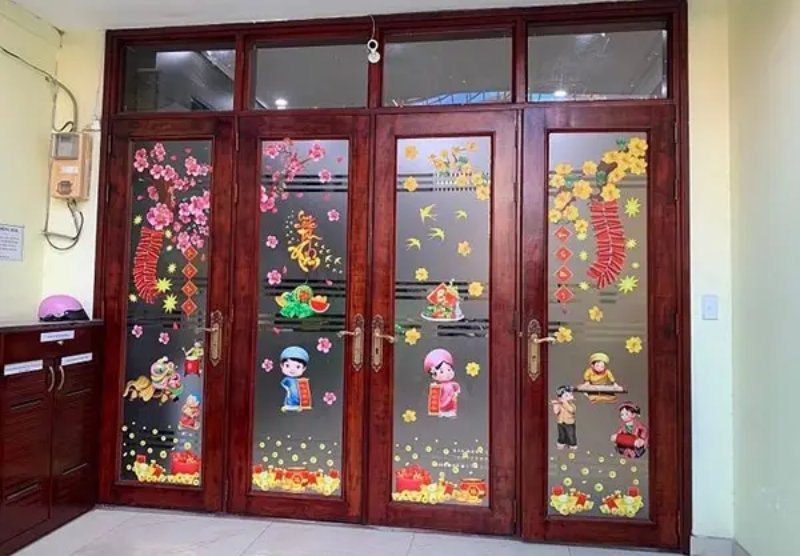 Trang trí cửa ra vào nhà ngày Tết