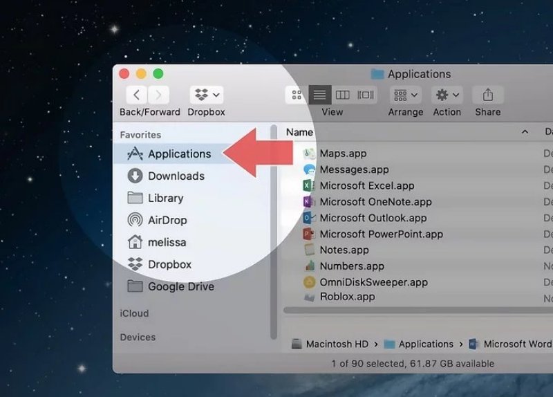 Vào Applications.
