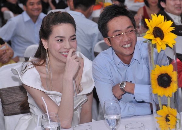 Năm 2010, cả hai xác nhận mối quan hệ và có con với nhau nhưng sau đó 4 năm, cặp đôi quyết định ly hôn vì gặp nhiều trục trặc