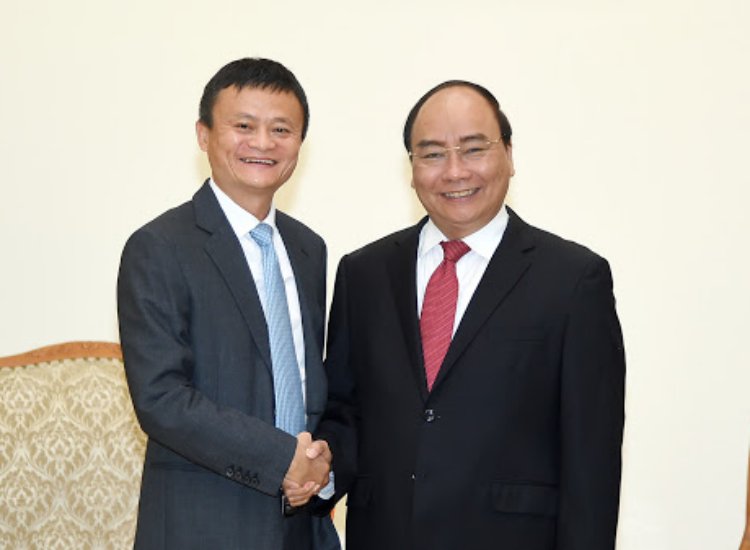 Thủ tướng Nguyễn Xuân Phúc tiếp Chủ tịch Tập đoàn Alibaba Jack Ma