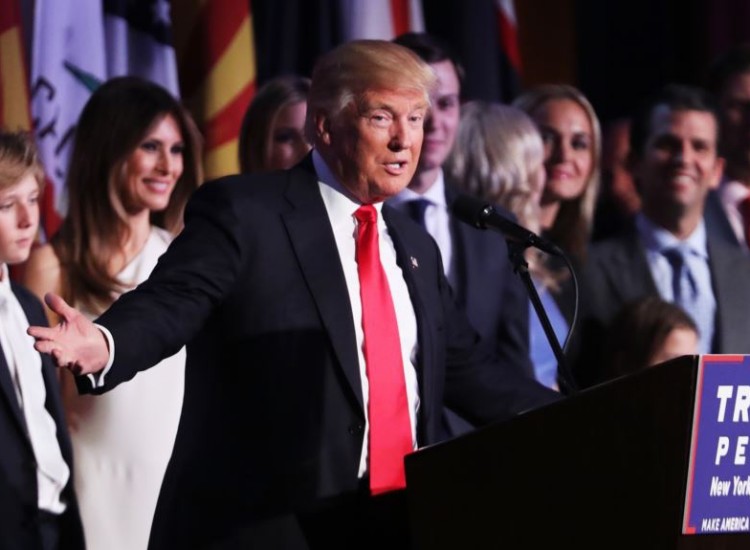 Tổng thống Donald Trump cùng gia đình trong đêm bầu cử Mỹ