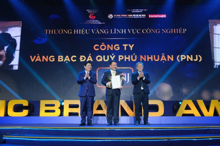 Năm 2022, PNJ đã được UBND TP.HCM trao danh hiệu Thương hiệu vàng nhằm tôn vinh sự phát triển vượt bậc và bền vững