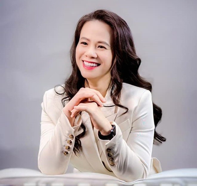 Nữ CEO Đào Lan Hương là một doanh nhân giỏi giang, tháo vát trên thương trường.