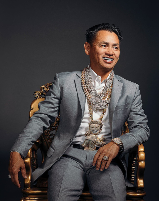 GameNhanh.Com - Johnny Đặng là ai? Tiểu sử Ông vua kim hoàn nổi tiếng nước Mỹ 1