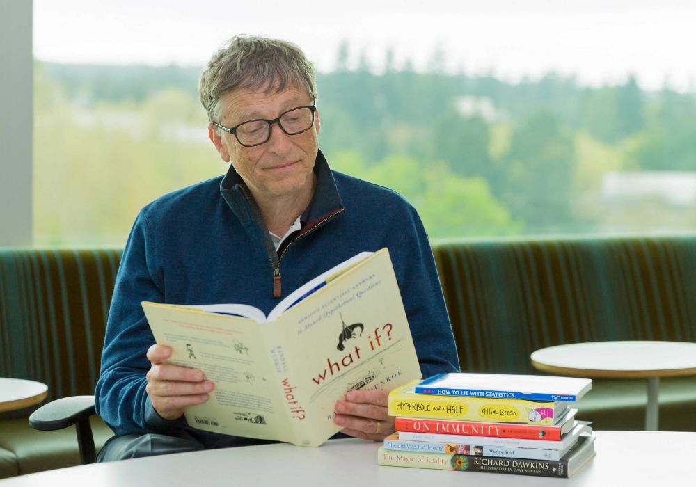 Bill Gates là một trong những tỷ phú đam mê "đọc sách"